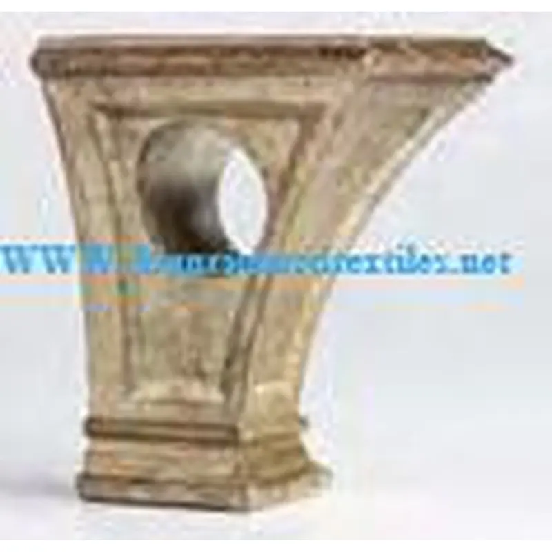 Buckingham Cross Geometric Decorative Bracket & Scarfholder