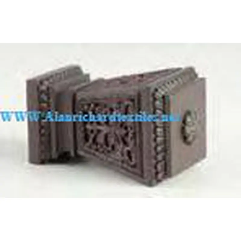 Buckingham Lantern in Leather With Filigree Insert Finial (pair)