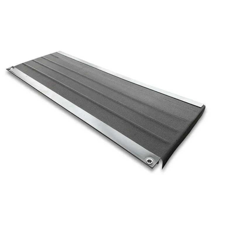 20 in. Straight High Volume Mitre With Stainless Steel Micro Mesh (5-Pack)1 / each